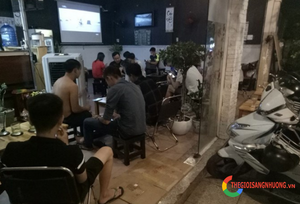 Cần sang quán cafe đang hoạt động bình thường ở quận Tân Phú