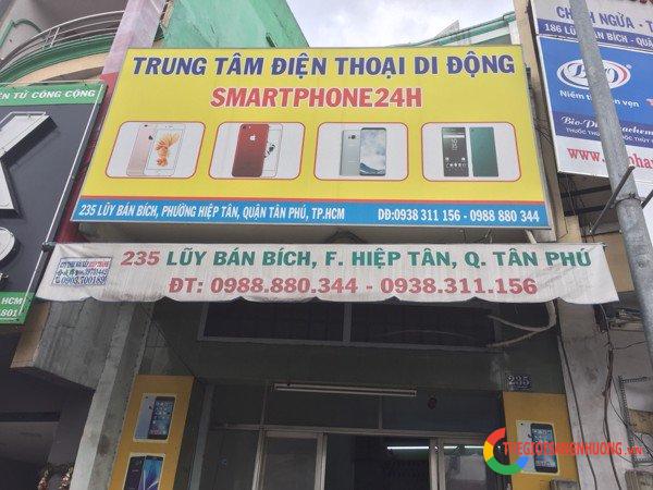 Sang tiệm điện thoại trên đường Lũy Bán Bích - Tân Phú