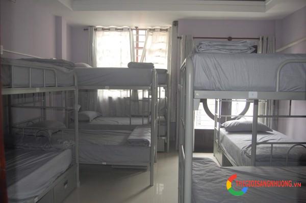 Sang khách sạn Stuck in SaiGon hostel tại 79/4 Bùi Thị Xuân Quận 1