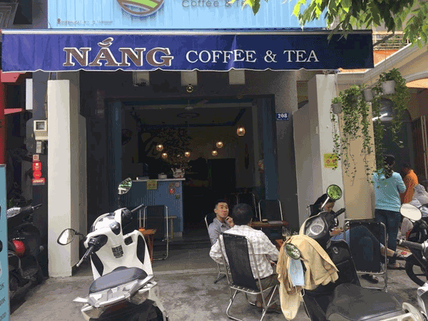 Sang quán cafe gần ngã tư Bàu Cát với Đồng Đen