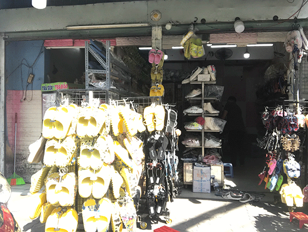 Sang shop giày dép vị trí đẹp 69 Bùi Văn Ba, P. tân Thuận Đông, Quận 7