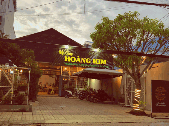 Sang nhà hàng chay, ngay khu trung tâm Tp. Tây Ninh.