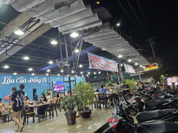 Sang Nhượng quán lẩu cua khu Vip ăn uống gần siêu thị Gigamall