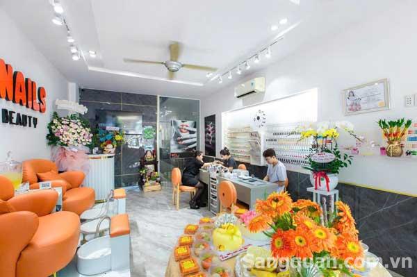 Sang lại toàn bộ Tiệm Nail tại khu trung tâm Quận Phú Nhuận