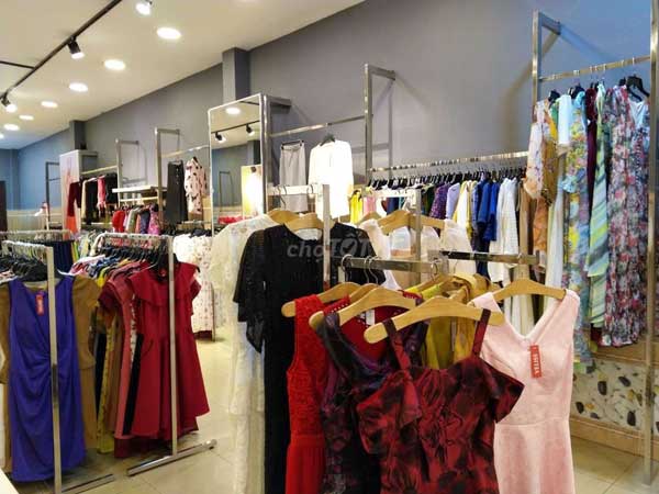 Cần sang shop thời trang cao cấp tại Quận Tân Bình