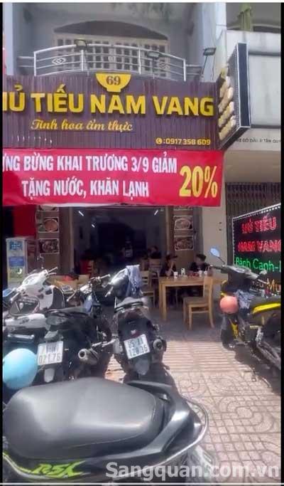 Sang nhượng quán hủ tiếu tại Quận Tân Phú