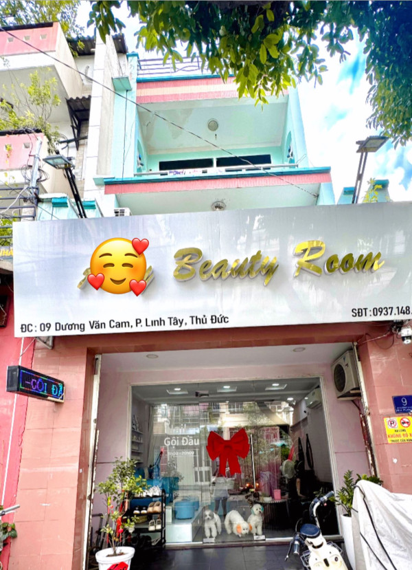 Sang tiệm Nail - Mi - Spa - Gội Đầu tại Thủ Đức
