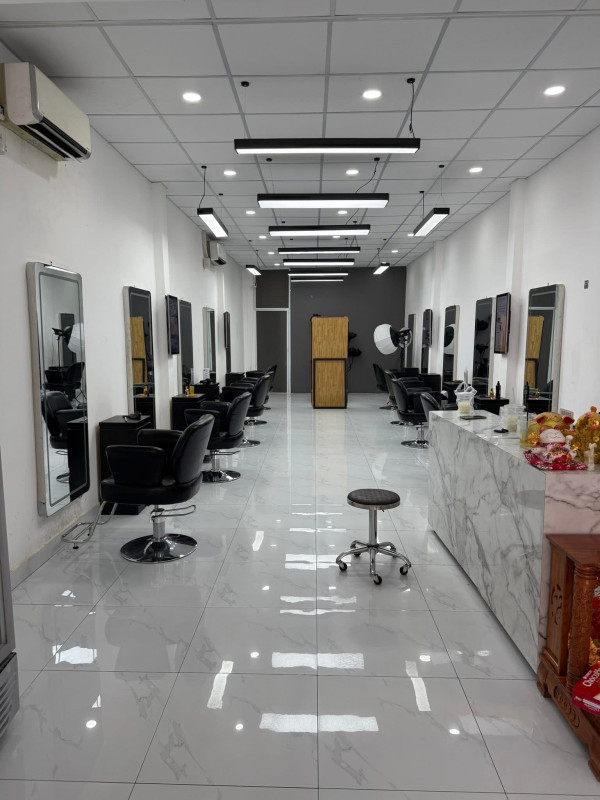 Cần sang nhượng salon Tại 172a Tân Kỳ Tân Quý, p Sơn Kỳ, Q.Tân Phú