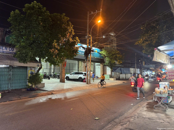 Cho thuê măt bằng trước sân để bán nước hoặc ăn sáng tại MT Tên Lửa Bình Tân