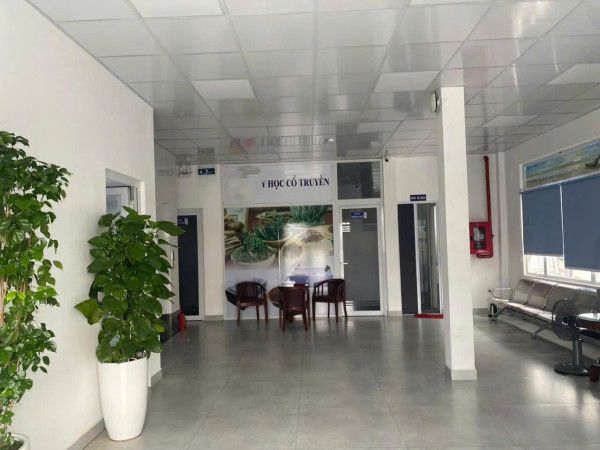 Sang nhượng phòng khám đa khoa mặt tiền 10m x 21m quận Bình Tân