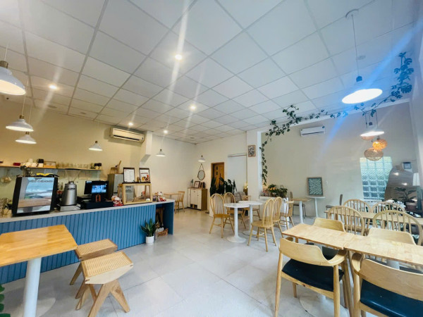 Sang quán cafe tại Hẻm 134 Lý Chính Thắng, Quận 3