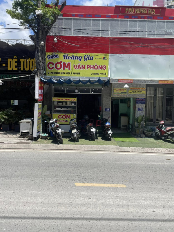 SANG QUÁN CƠM HOÀNG GIA TẠI QUẬN 7
