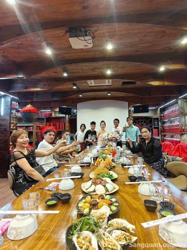 Sang quán ăn có phòng Vip Hầm rượu Karaoke tại Thủ Đức