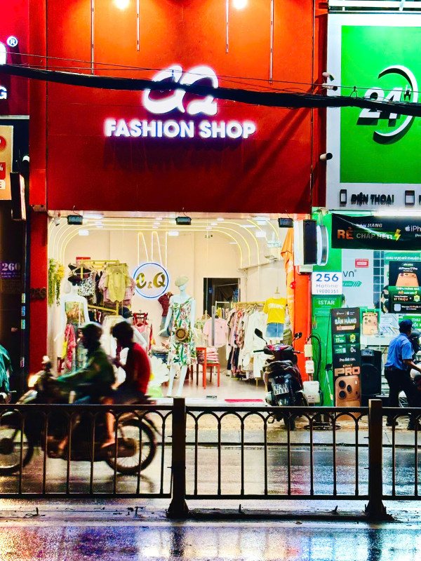 Sang nhượng shop ở Khu trung tâm mua sắm Tp Thủ Đức
