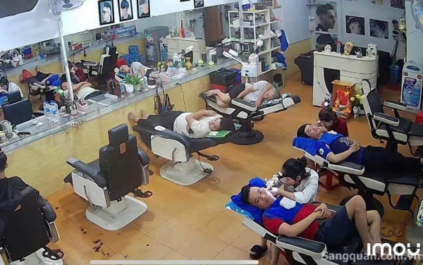 Sang tiệm tóc - nail