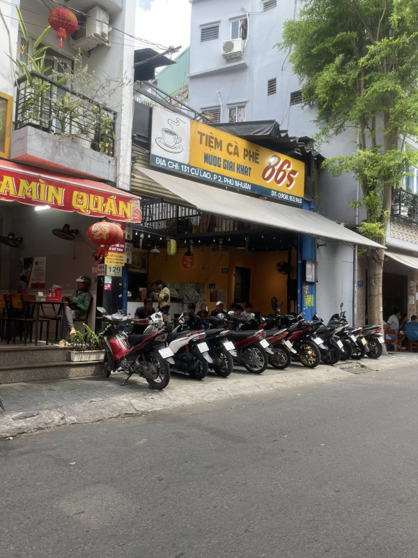 Sang quán cafe khu vực đắc địa tại Phú Nhuận