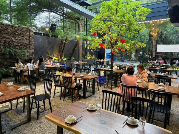 Sang nhượng/cho thuê nhà hàng sân vườn cao cấp tại trung tâm Rạch Giá