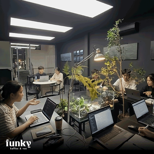 Sang quán cafe ngay trung tậm Quận 10 quán siêu rộng