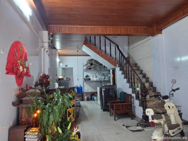 Sang khách sạn