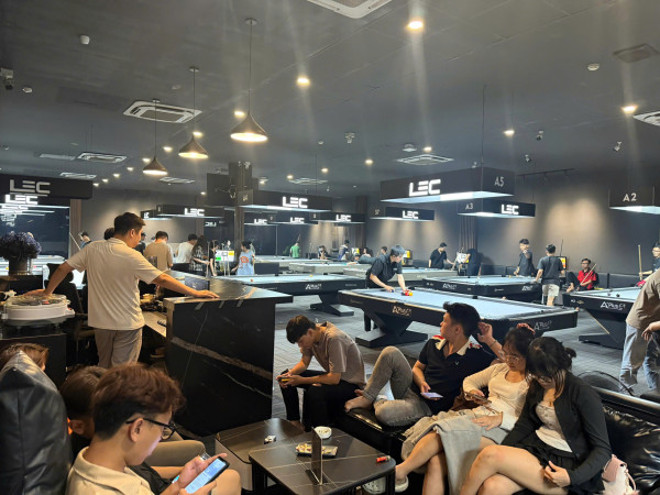 SANG NHƯỢNG CLB BILLIARDS TÂN PHÚ TP.HCM